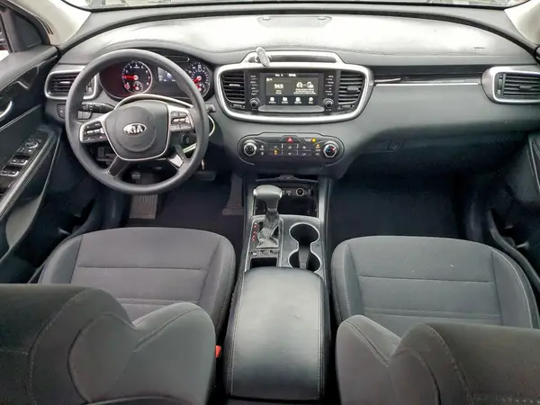 5XYPG4A35KG610919 2019 KIA SORENTO - Image 8