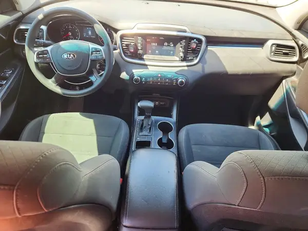 5XYPG4A35KG611651 2019 KIA SORENTO - Image 8