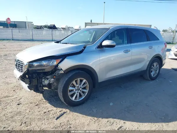 5XYPG4A35LG676128 2020 KIA SORENTO - Image 2