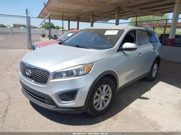 5XYPG4A36GG002236 2016 KIA SORENTO - Image 2