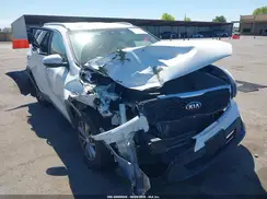 5XYPG4A36GG004603 2016 KIA SORENTO