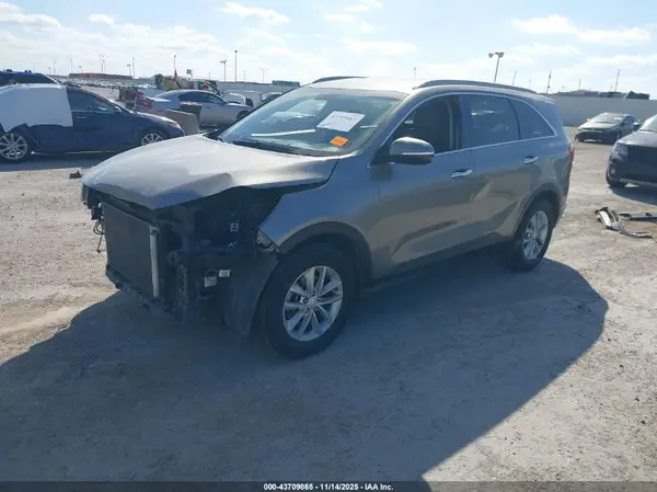 5XYPG4A36GG016928 2016 KIA SORENTO - Image 2