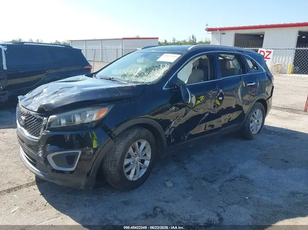 5XYPG4A36GG018257 2016 KIA SORENTO - Image 2