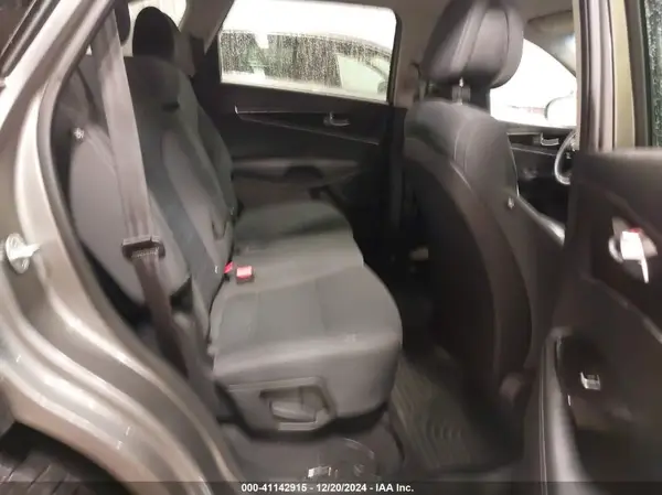 5XYPG4A36GG019425 2016 KIA SORENTO - Image 8