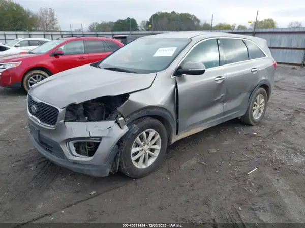 5XYPG4A36GG020767 2016 KIA SORENTO - Image 2