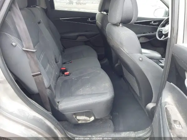 5XYPG4A36GG020767 2016 KIA SORENTO - Image 8
