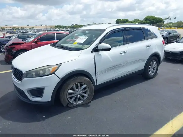 5XYPG4A36GG027234 2016 KIA SORENTO - Image 2