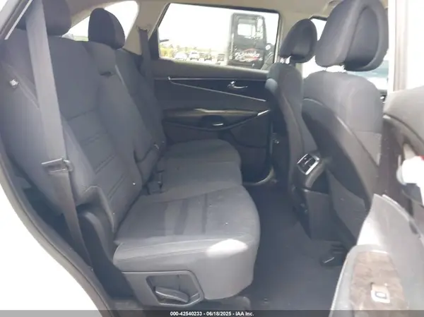 5XYPG4A36GG027234 2016 KIA SORENTO - Image 8