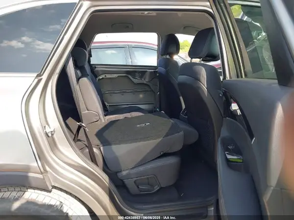 5XYPG4A36GG034359 2016 KIA SORENTO - Image 8