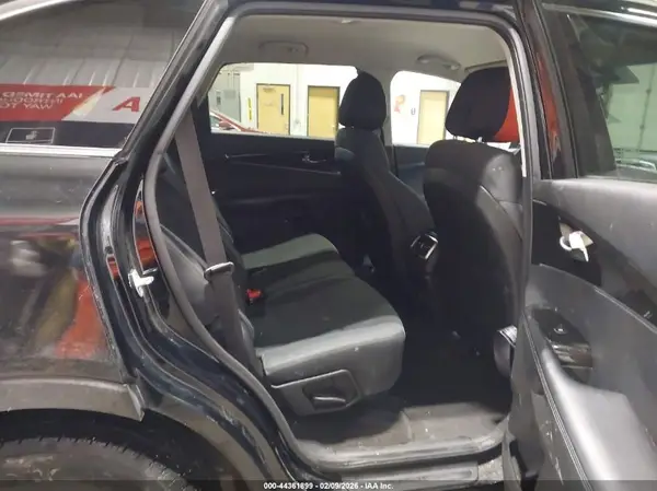 5XYPG4A36GG064008 2016 KIA SORENTO - Image 8