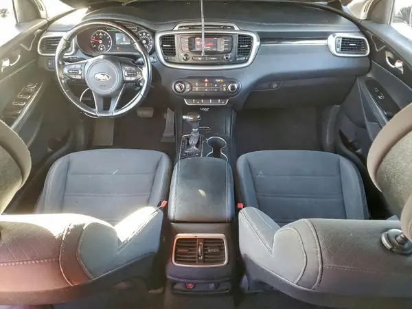 5XYPG4A36GG068835 2016 KIA SORENTO - Image 8