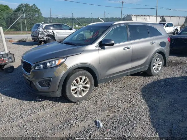5XYPG4A36GG069497 2016 KIA SORENTO - Image 2