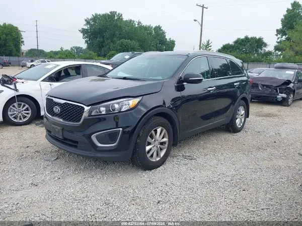 5XYPG4A36GG087482 2016 KIA SORENTO - Image 2