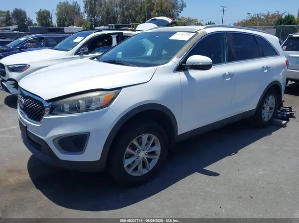 5XYPG4A36GG101915 2016 KIA SORENTO - Image 2