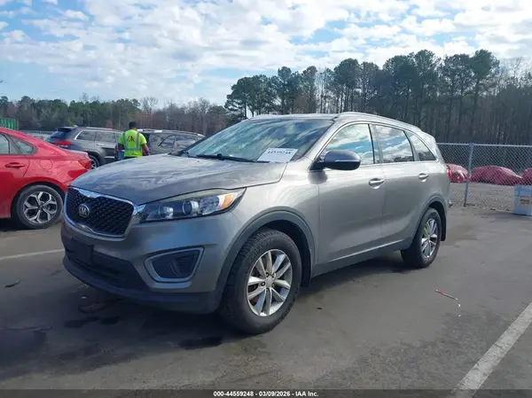 5XYPG4A36GG106614 2016 KIA SORENTO - Image 2
