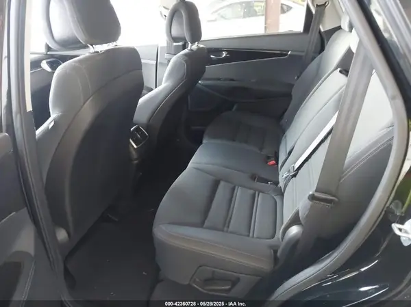 5XYPG4A36GG114325 2016 KIA SORENTO - Image 8