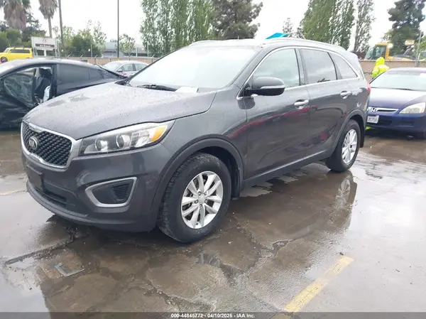 5XYPG4A36GG114955 2016 KIA SORENTO - Image 2
