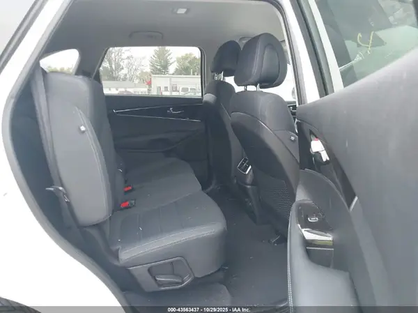 5XYPG4A36GG118052 2016 KIA SORENTO - Image 8