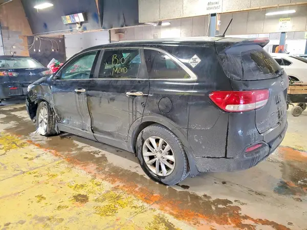 5XYPG4A36GG124997 2016 KIA SORENTO - Image 2