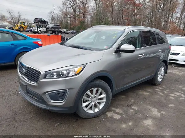 5XYPG4A36GG150502 2016 KIA SORENTO - Image 2