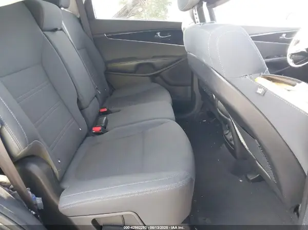 5XYPG4A36GG154744 2016 KIA SORENTO - Image 8