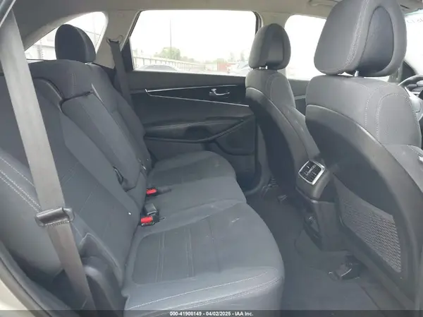 5XYPG4A36GG172029 2016 KIA SORENTO - Image 8