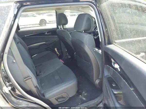 5XYPG4A36GG186674 2016 KIA SORENTO - Image 8