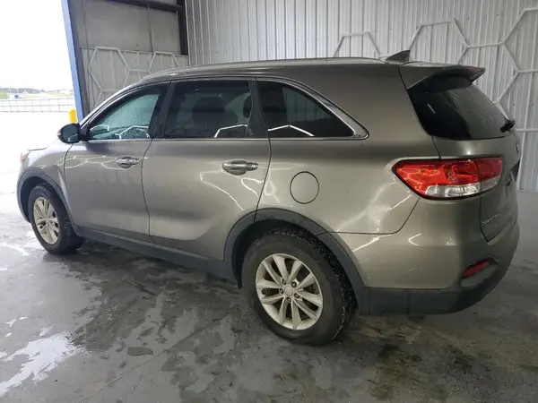 5XYPG4A36HG192444 2017 KIA SORENTO - Image 2