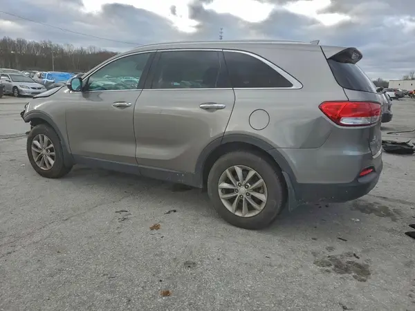 5XYPG4A36HG195523 2017 KIA SORENTO - Image 2