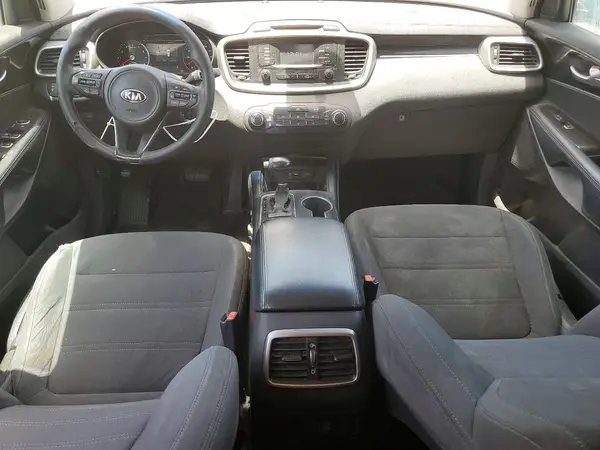 5XYPG4A36HG195697 2017 KIA SORENTO - Image 8