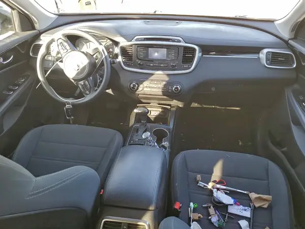 5XYPG4A36HG201997 2017 KIA SORENTO - Image 8