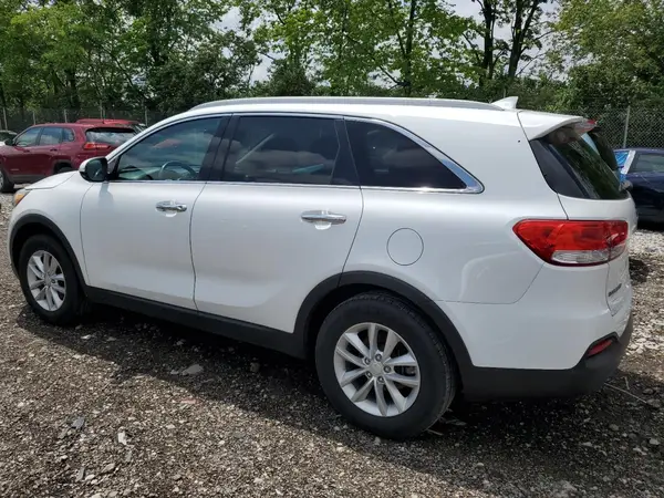 5XYPG4A36HG206438 2017 KIA SORENTO - Image 2