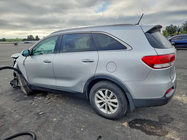 5XYPG4A36HG208187 2017 KIA SORENTO - Image 2
