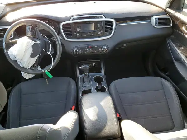 5XYPG4A36HG208187 2017 KIA SORENTO - Image 8