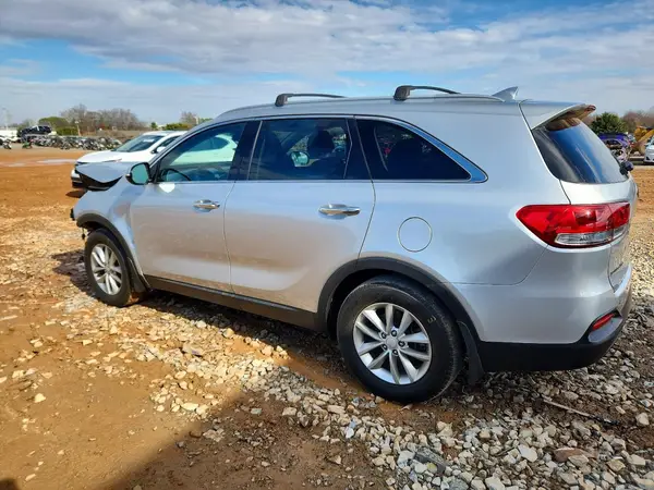 5XYPG4A36HG212143 2017 KIA SORENTO - Image 2