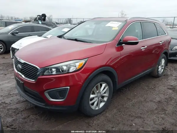 5XYPG4A36HG217357 2017 KIA SORENTO - Image 2