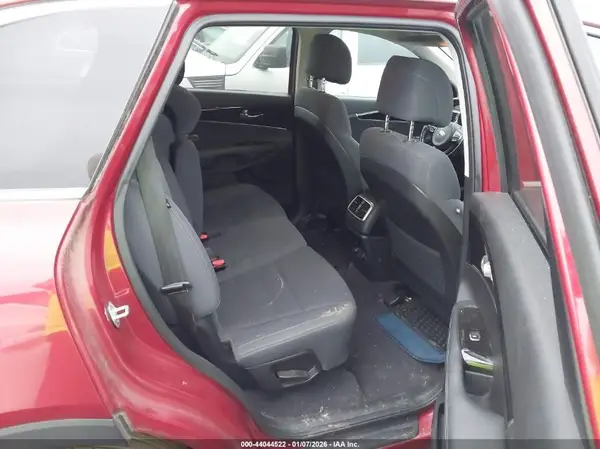 5XYPG4A36HG217357 2017 KIA SORENTO - Image 8