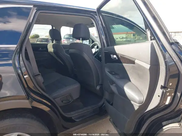 5XYPG4A36HG222588 2017 KIA SORENTO - Image 8