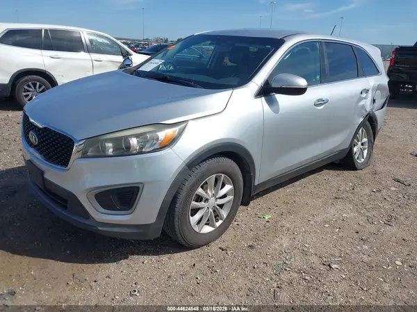 5XYPG4A36HG232229 2017 KIA SORENTO - Image 2