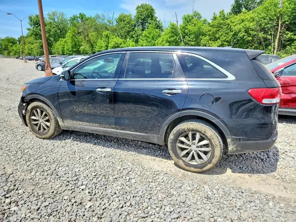 5XYPG4A36HG232330 2017 KIA SORENTO - Image 2