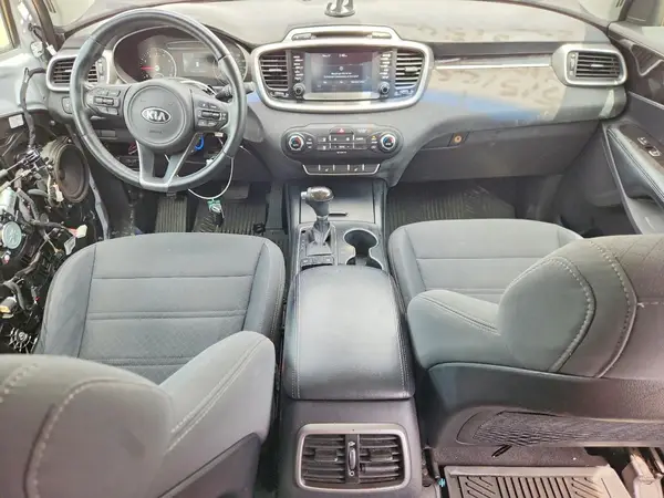 5XYPG4A36HG233056 2017 KIA SORENTO - Image 8