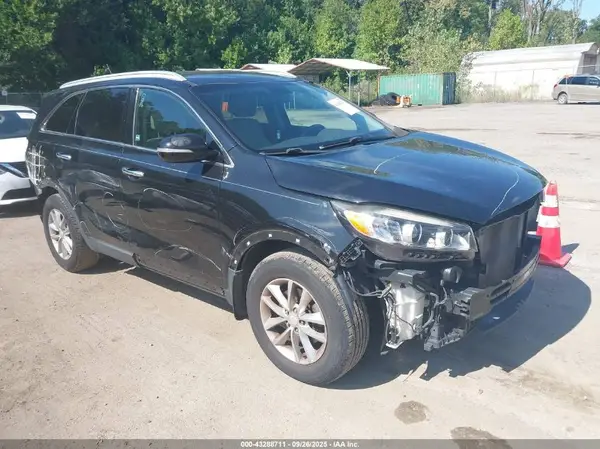 5XYPG4A36HG242209 2017 KIA SORENTO - Image 1