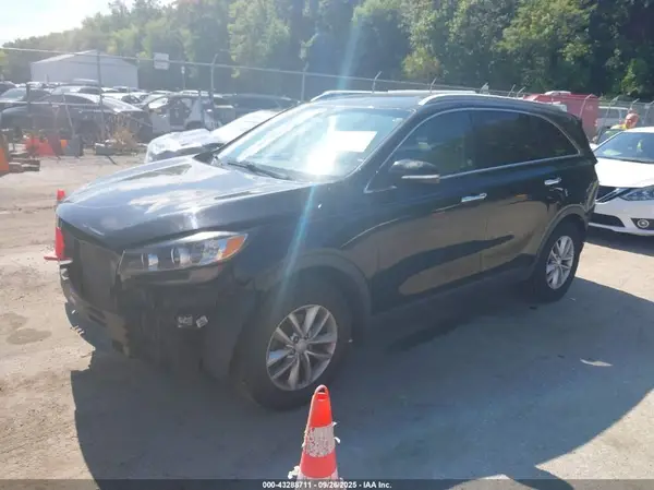 5XYPG4A36HG242209 2017 KIA SORENTO - Image 2