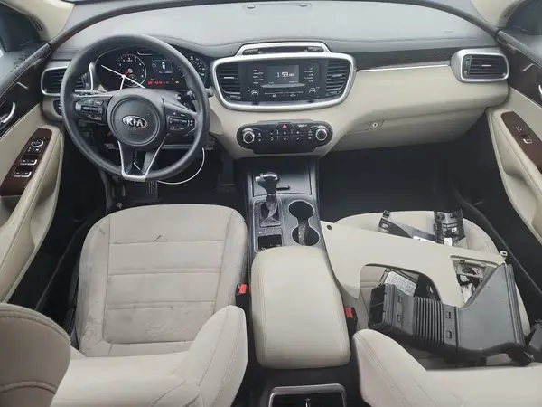 5XYPG4A36HG244672 2017 KIA SORENTO - Image 8