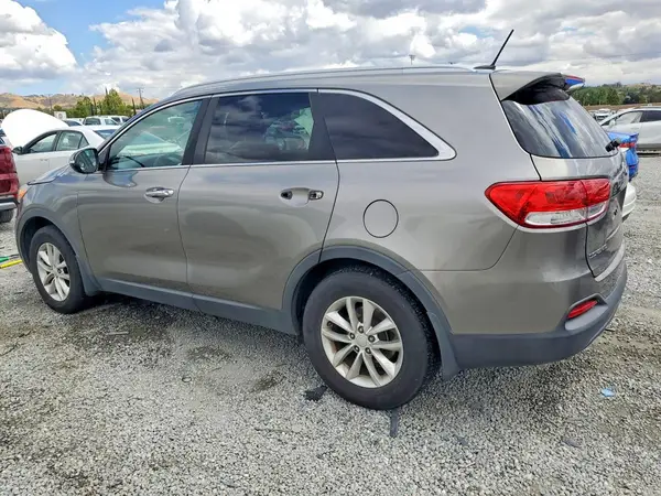 5XYPG4A36HG245451 2017 KIA SORENTO - Image 2