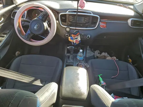 5XYPG4A36HG245840 2017 KIA SORENTO - Image 8