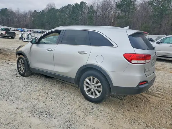 5XYPG4A36HG253663 2017 KIA SORENTO - Image 2