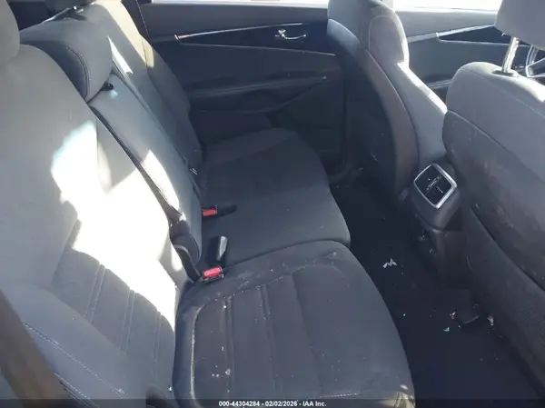 5XYPG4A36HG255364 2017 KIA SORENTO - Image 8