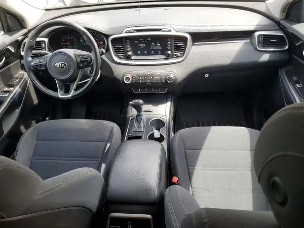 5XYPG4A36HG258636 2017 KIA SORENTO - Image 8