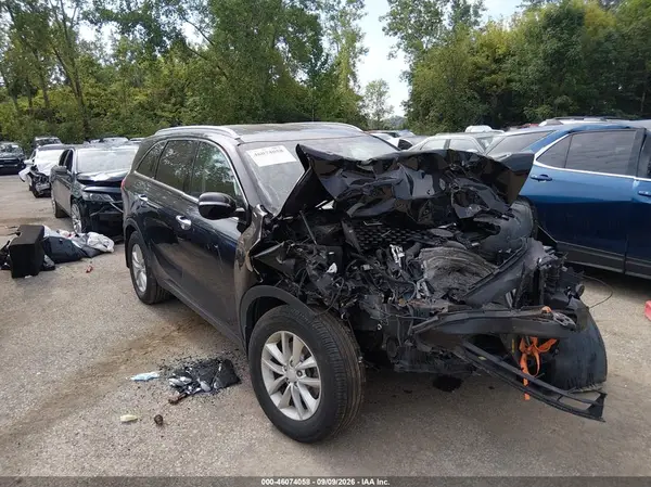 5XYPG4A36HG263187 2017 KIA SORENTO - Image 1